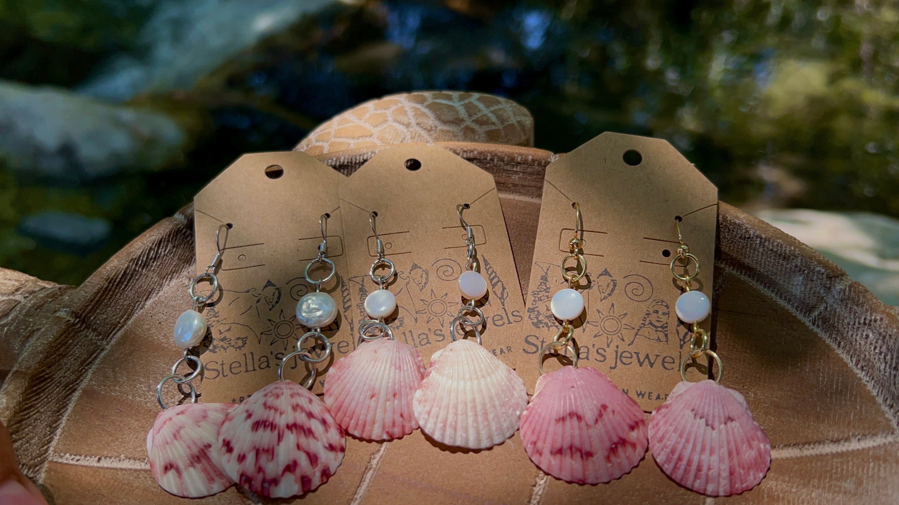 Sunny calico shell earrings